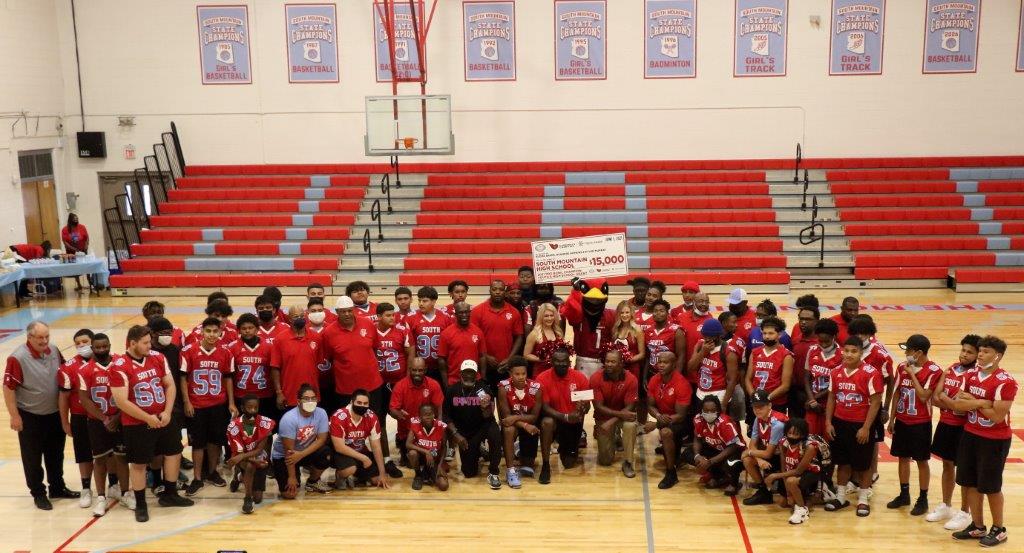 jags_fb's tweet photo. Its a Great Day to be a Jaguar! Thank you @AZCardinals @buddabaker32 @DeAndreHopkins @K1 @AdamRichman #HuntAsONE #4LA #20Strong https://t.co/rCn4nock2e