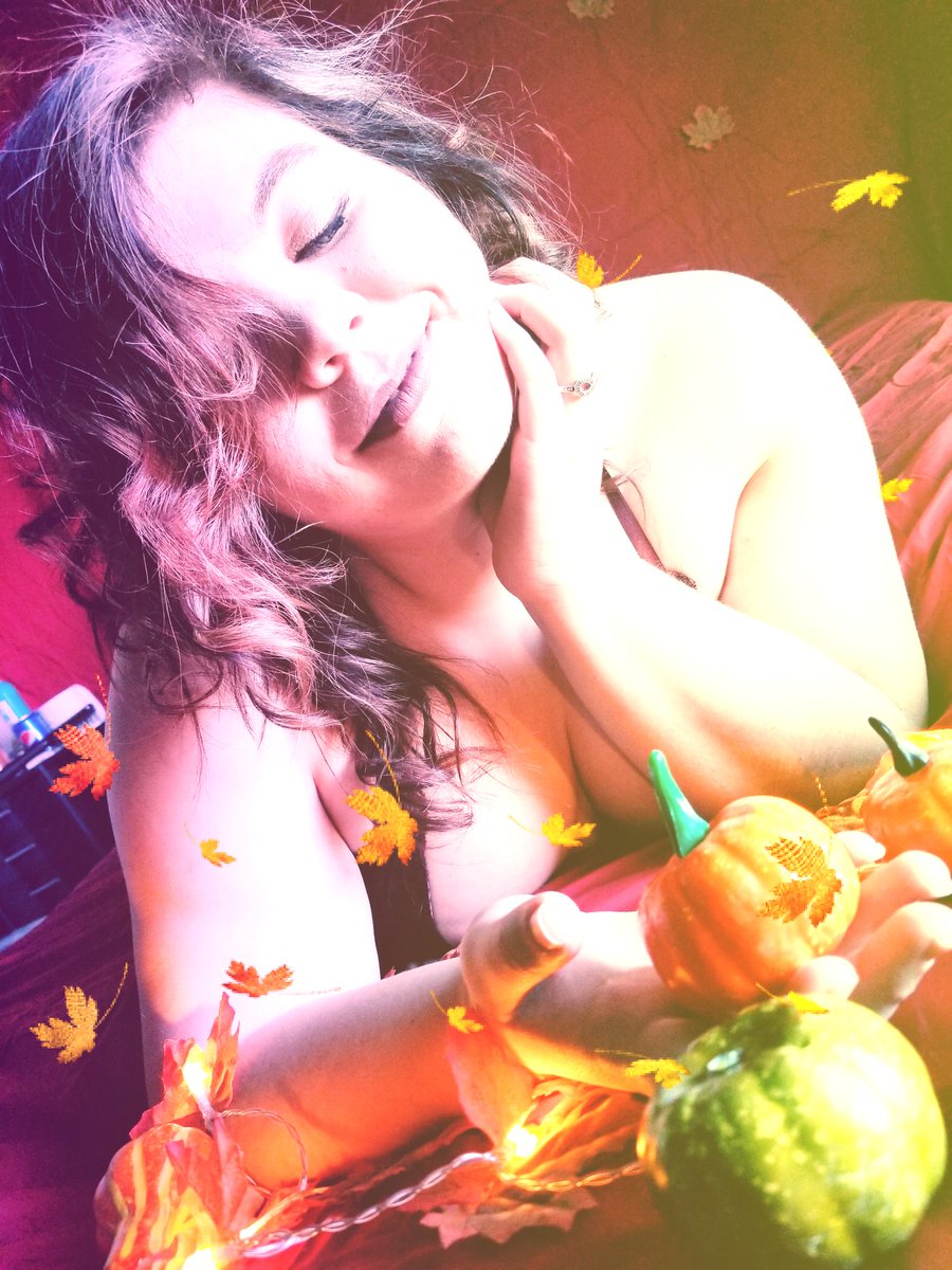 RKayfairy's tweet photo. Tastefully pics are always a go. #BBW #pics4sale #tasteful #nudes #boudoir #pumpkinspiceandeverythingnice https://t.co/NB06q7FUHt