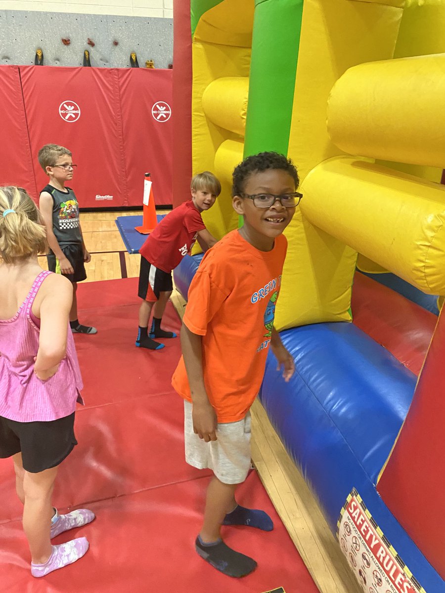 MissSears112's tweet photo. Field day fun! #KSDpride https://t.co/qtW0TKTiEx