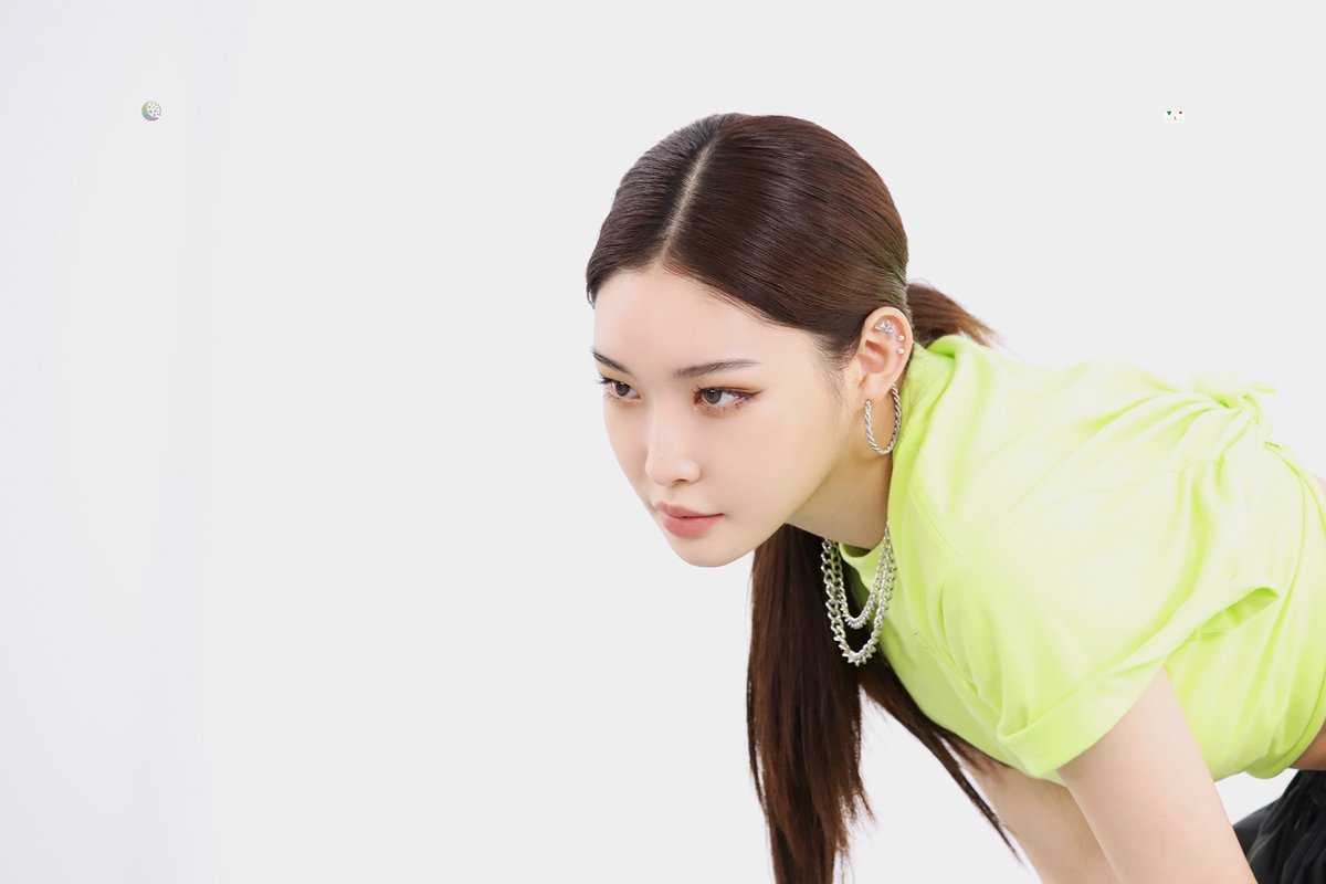 CHUNG HA tweet media