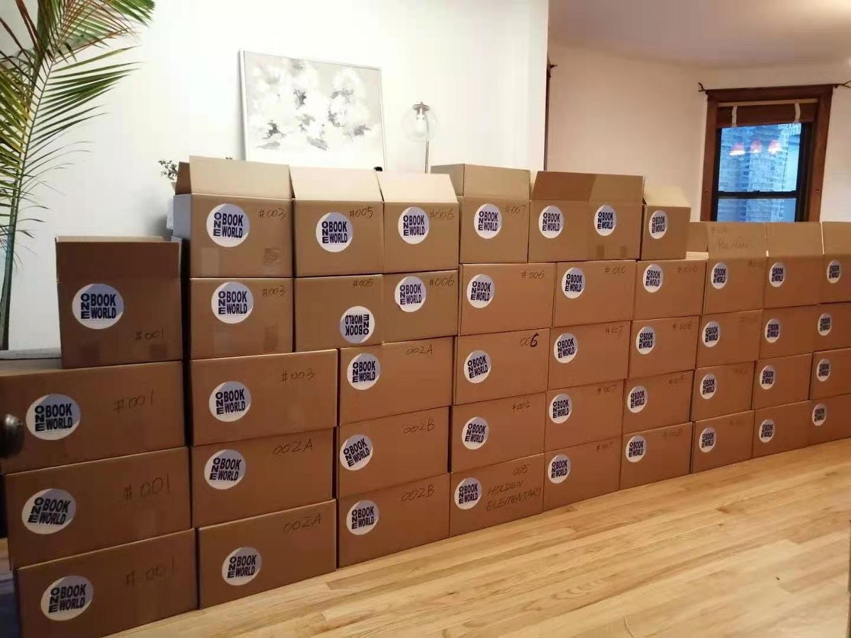 OneBookOneWorl2's tweet photo. #oneBookOneWorld #AsianAmericanBookDrive round 2  book donation READY To Go！43 Chicagoland schools will receive our delivery starting next Monday. ✌️Just in time for end of school year enrichment. 🙏 #AAPI https://t.co/5KXtpJimcu https://t.co/lW4LYTlRZx