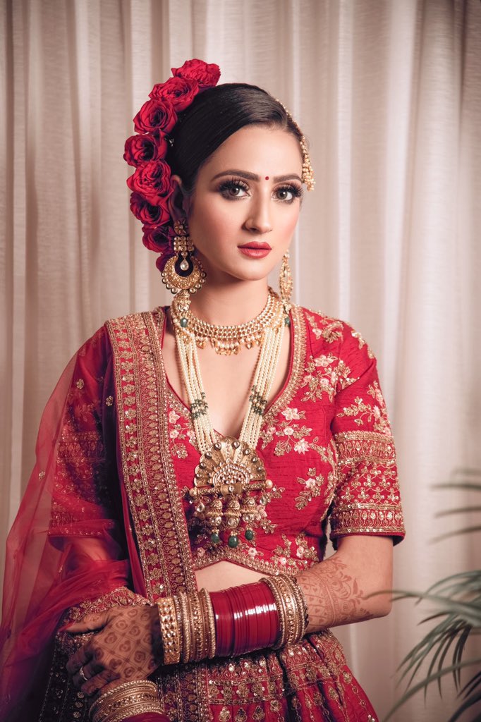 expressionswala's tweet image. One must be in tune with the times to appreciate traditions.

Shot on Nikon D850 w/ 50mm
With godox v860ii 

 #godoxcontest2021 #wedding #bridal #Nikon #portraits #expressionswala