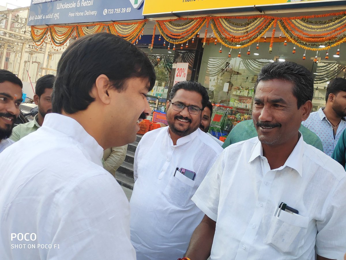 ItsMeAkhilPatel's tweet photo. Happy Birthday to our dynamic leader @VamsiChandReddy ana, ( aicc secretary,ex mla) - Team kasturi narender ( manikonda muncipality) @JITHU4U33 @rebelabhilash @INCTelangana @dendi_srinivas https://t.co/cRl9bISNwY