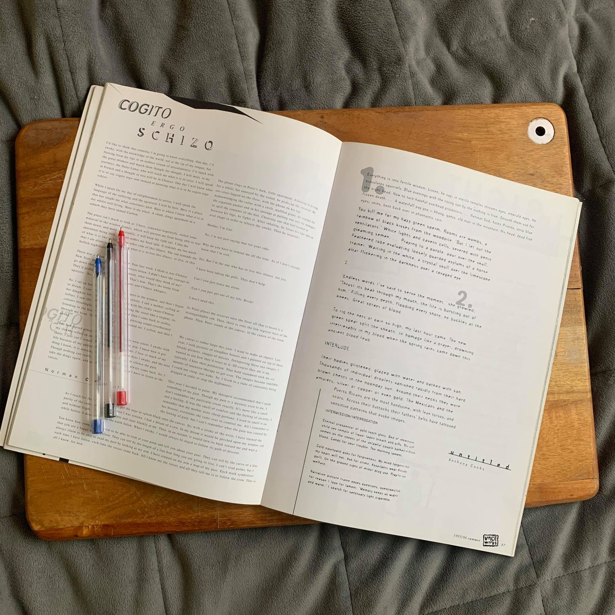 <a href="/voiceworksmag/">Voiceworks</a> are looking for new members (aged 24 &amp; under) to join our editorial committee!

We're looking for editors of fiction, nonfiction and poetry, as well as online editors. Interstate applications are welcome! Go for it! expressmedia.submittable.com/submit/133456/…