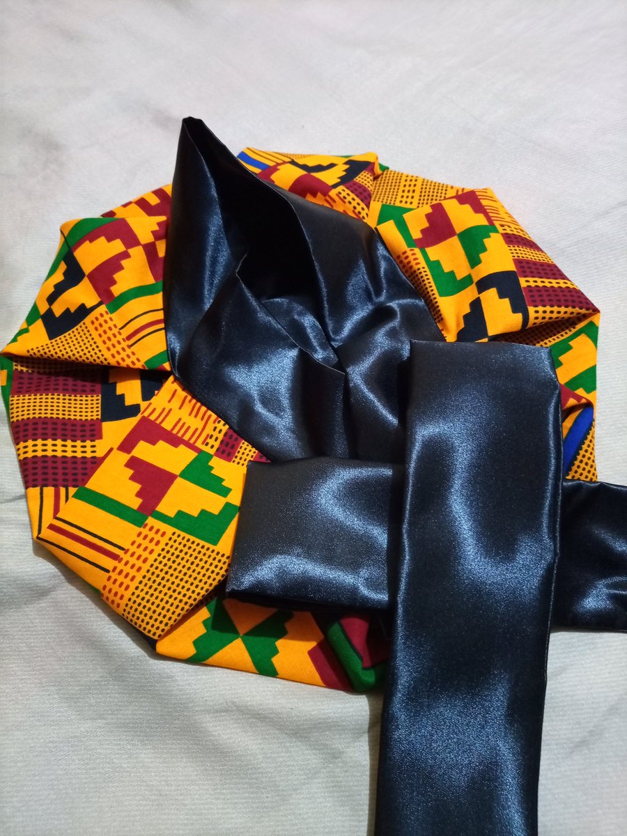 certainly_satin's tweet photo. Kente is now available 🔥🔥 💯
What's your preference?
RT for strapped 🎀 Like for elastic 🌺 https://t.co/dZk0KFNZL0