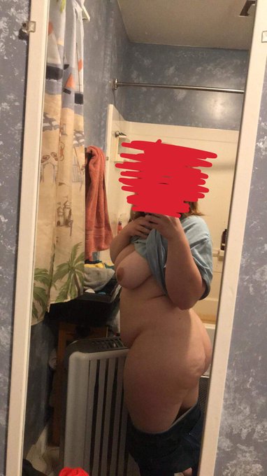 PoohGirlOF’s pics and videos