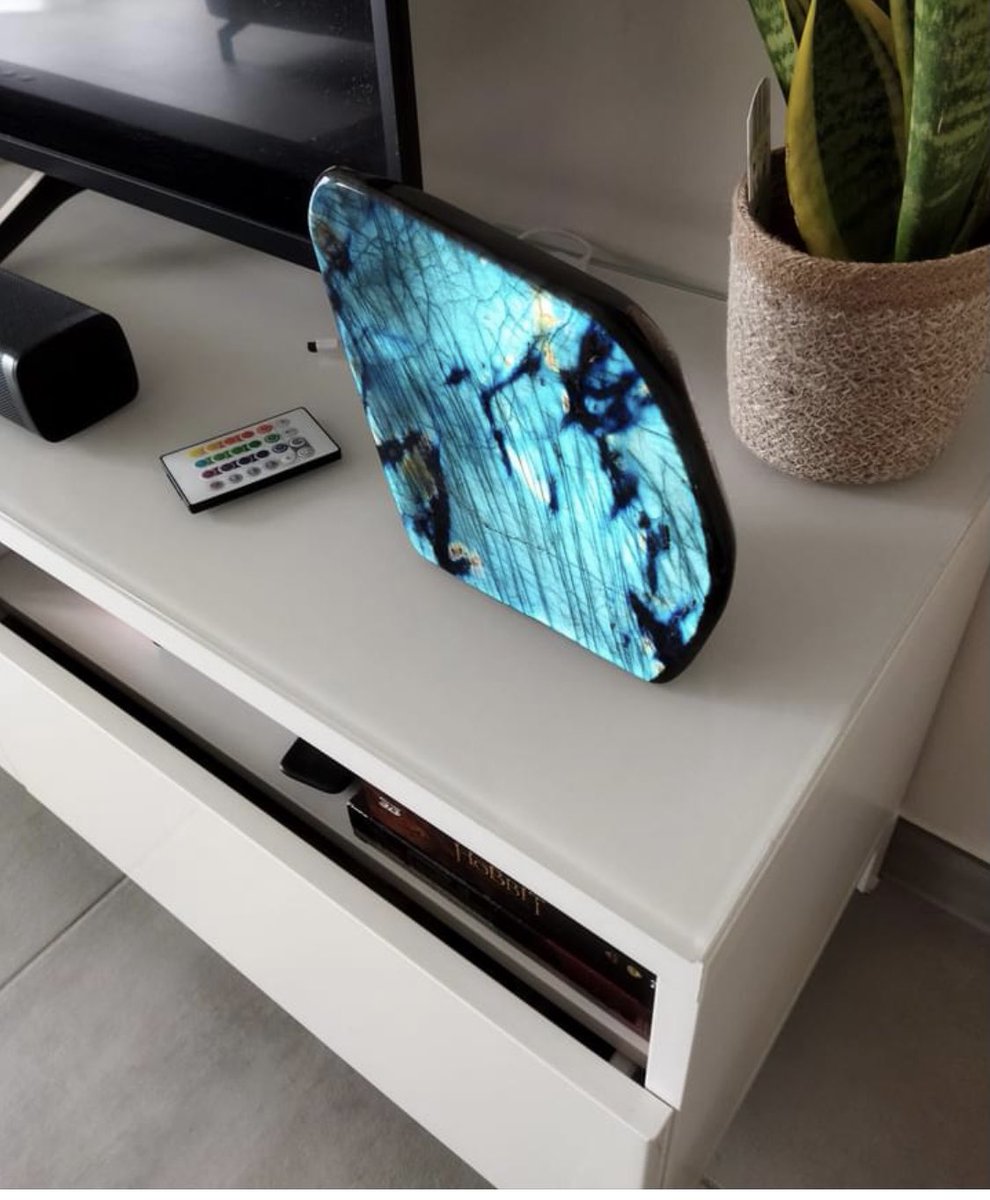 TalithaDixon3's tweet photo. Cut and polished labradorite. Added to my wish list...... https://t.co/47APcR5Es4