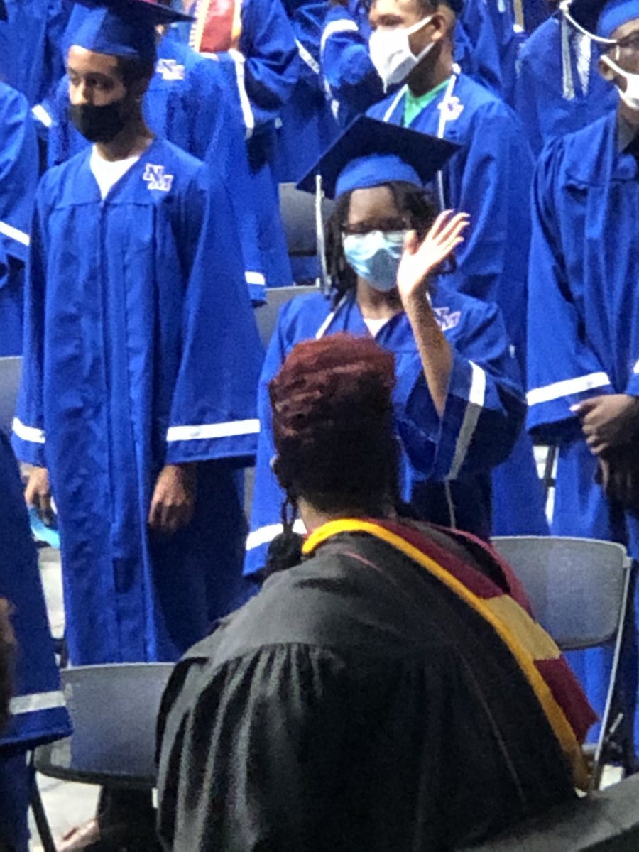 Chir_Lay704's tweet photo. So My Daughter Graduated yesterday 🙌🏽 #Graduation2021 https://t.co/AaF9tGmlrs
