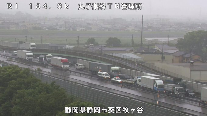 事故 国道1号 静清バイパス 下り 丸子藁科トンネルで事故で通行止め 区間は 羽鳥icから丸子icの間の模様です まとめダネ 事故 国道1号 静清バイパス 下り 丸子藁科トンネルで事故で通行止め 区間は 羽鳥icから丸子icの間の模様です まとめダネ