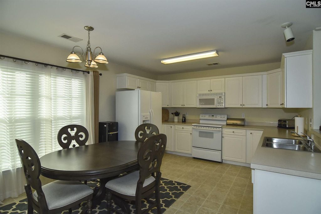 Rotonya3's tweet photo. NEW!
Very Lovely Home in Northeast Columbia!
417 ButtonBush Court, Columbia, SC 29229 
For more information regarding this property, Please check out this link https://t.co/tR2g7rk1Dj https://t.co/dF7H02lSt1