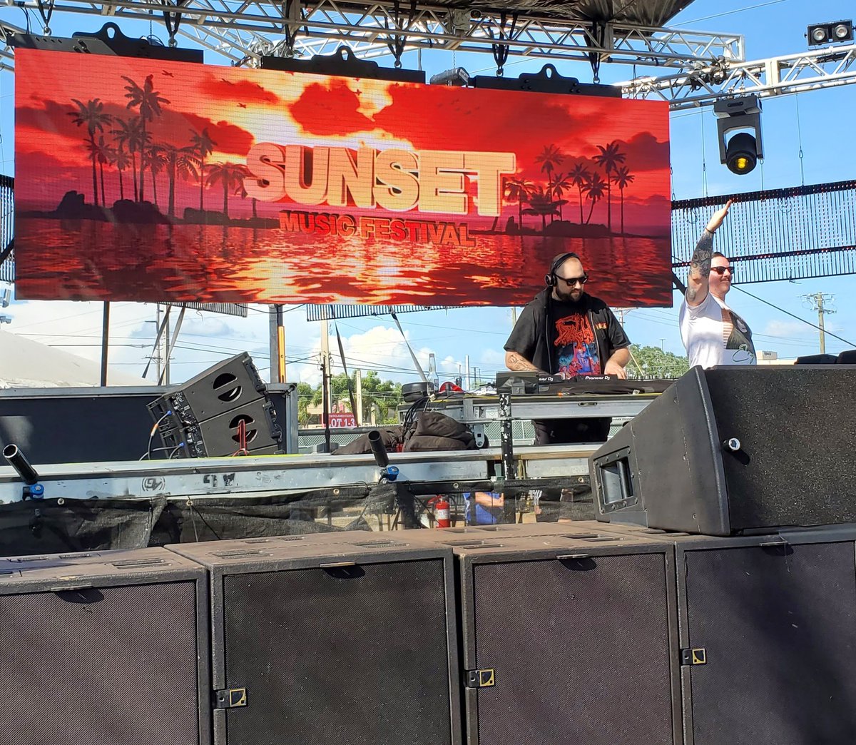 Mickeyz_cooking's tweet photo. When Uncle Petey @peteyclicks and @TOMBZZZ held it down and kicked off #SMF2021 weekend right. Hope you had a great birthday Fam. #NBFam #NightBassTing https://t.co/HUtzH7d6VJ