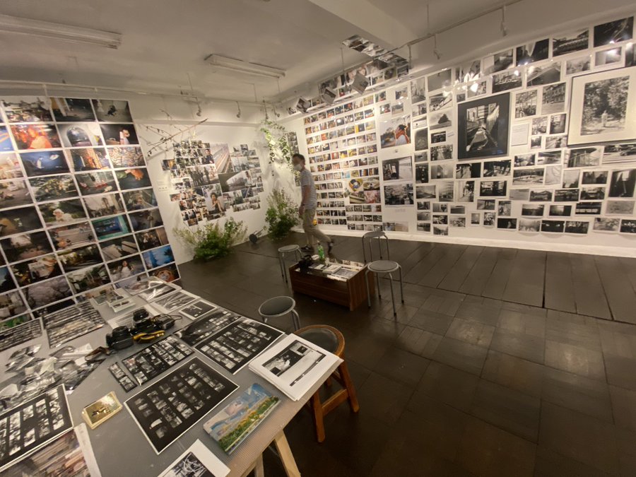 写真展 街と人と Four Identities を見に行く 雨だから行けたかもしれない 丘村奈央子 Note