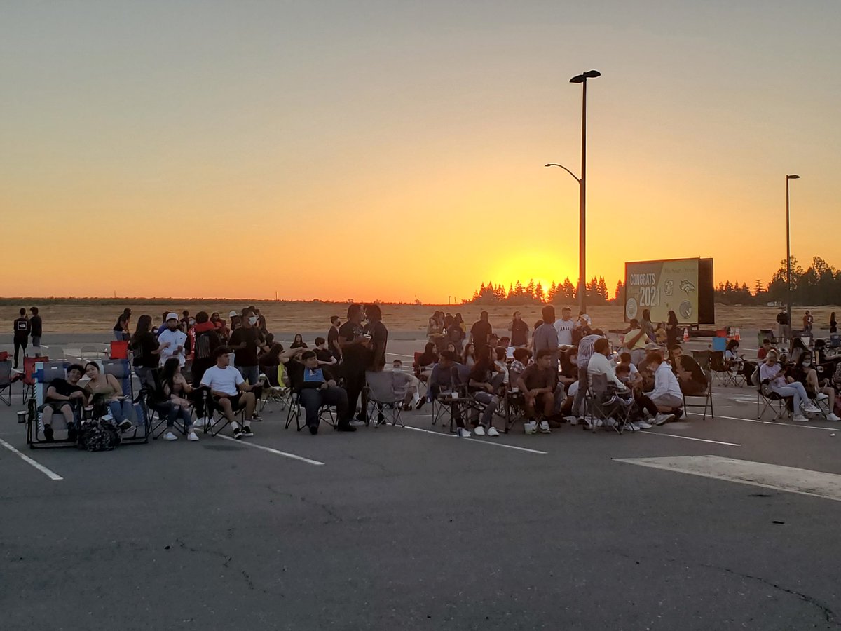 CG_Principal's tweet photo. 2021 Senior Sunset ☀️ https://t.co/aguoUnf7kq