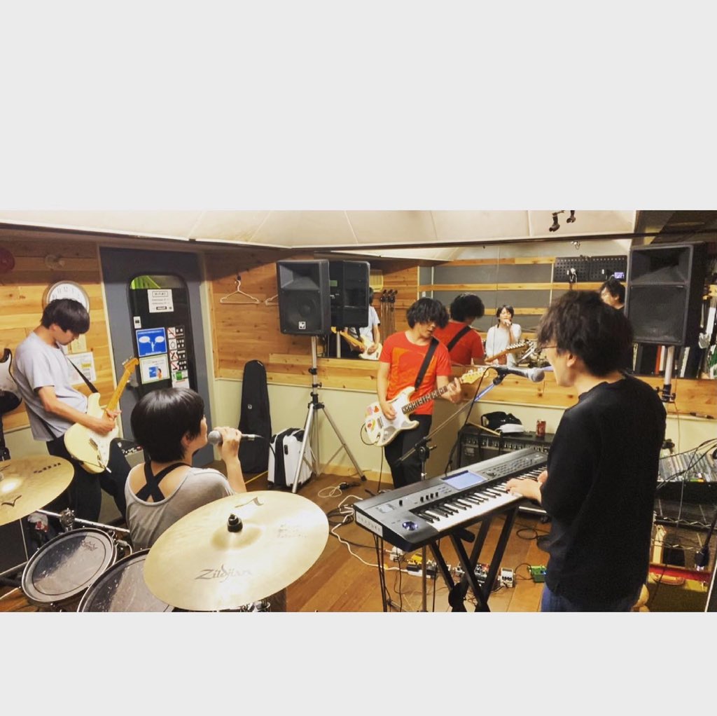 paless1's tweet image. 2021.6/3
吉祥寺Warpスタジオにて練習DAY🐀

ジャムセッションしたり、定番曲の練習などを行った夜でした。

6月26日(土)@waseda_rinen でLIVE出演が決まっているので、どうぞよろしくです💪💪💪

#PALESS
#エクスペリメンタルポップバンド
#experimentalpop