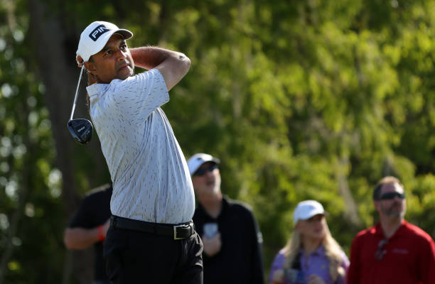 SportASmile's tweet photo. Just so delighted to see Arjun Atwal putting on a real show in the #RexHospitalOpen @KornFerryTour
@Arjunatwal shot 66 in the opening round, including an eagle on the par-5 ninth for T7 at 5-under.
Leader at 10-under 61 @AndrewNovakgolf https://t.co/4f3mESnTcF