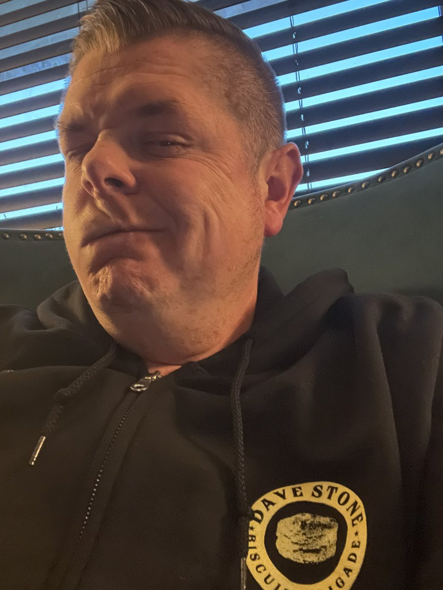theMarkThayer's tweet photo. Just got my new favorite hoodie from one of my favorite comedians @davestonecomedy @BoogieMnstrPod #davestone #comedy https://t.co/C7w4HQMBEp