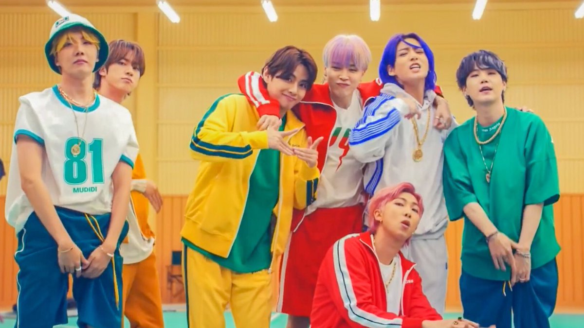 jmnsource's tweet image. they’re family to me 🥺