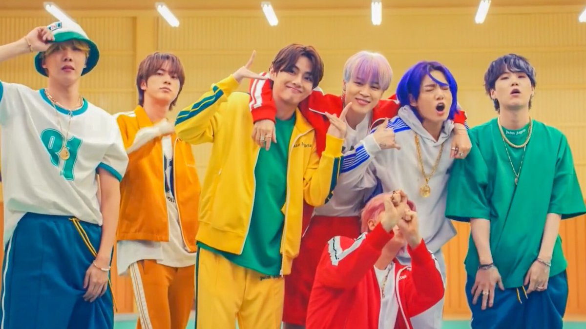 jmnsource's tweet image. they’re family to me 🥺