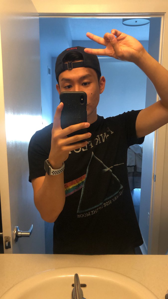mic_hae1's tweet photo. 2nd quarantine birthday, but I felt the love 💕 Thanks for the greetings everyone~ #fcmdl https://t.co/dk9LeO5KcY