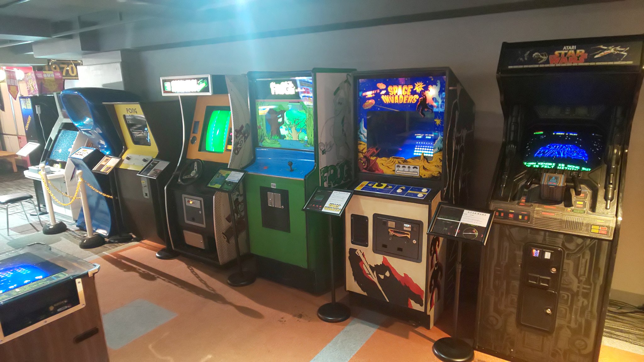 セガ 秋葉原 5号館 レトロゲーム情報 当店からセガ秋葉原３号館6階へと継承した レトロゲームフロア のラインナップが拡充されました コンピュータースペースやプロップサイクルなどファン垂涎のタイトルが遊べちゃいます セガ秋葉原