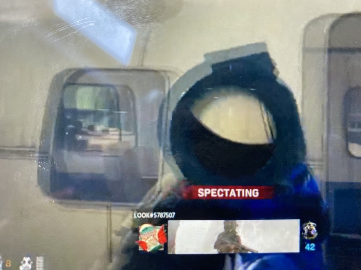⁦<a href="/RavenSoftware/">Raven Software</a>⁩ This guy is playing now and hacking. What are you guys doing??