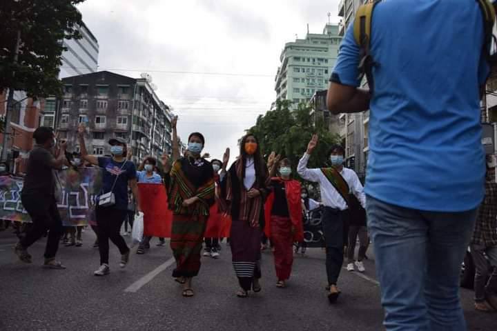 Yagonians were seen flooding the streets of Yangon demanding to overthrow the Genocidal Dictatorship. #LessTalkMoreActionsASEAN #June4Coup #WhatsHappeningInMyanmar