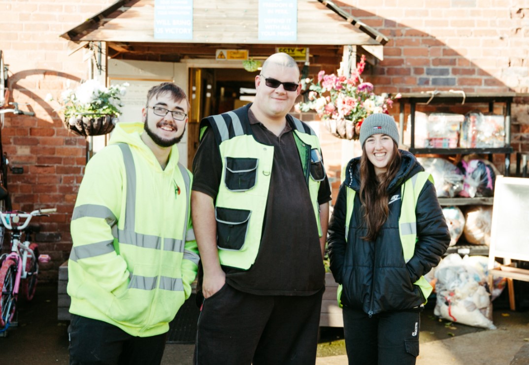 Have you or someone in your family finished year 11, 12 or 13 and are unsure about what to do next? 

Come and join us with an apprenticeship in one of our social enterprises. 

Find out more here 👉👉👉 ow.ly/ljnO50F2Ptl

#BrumJobsHour #WMApprenticeships #SocEnt