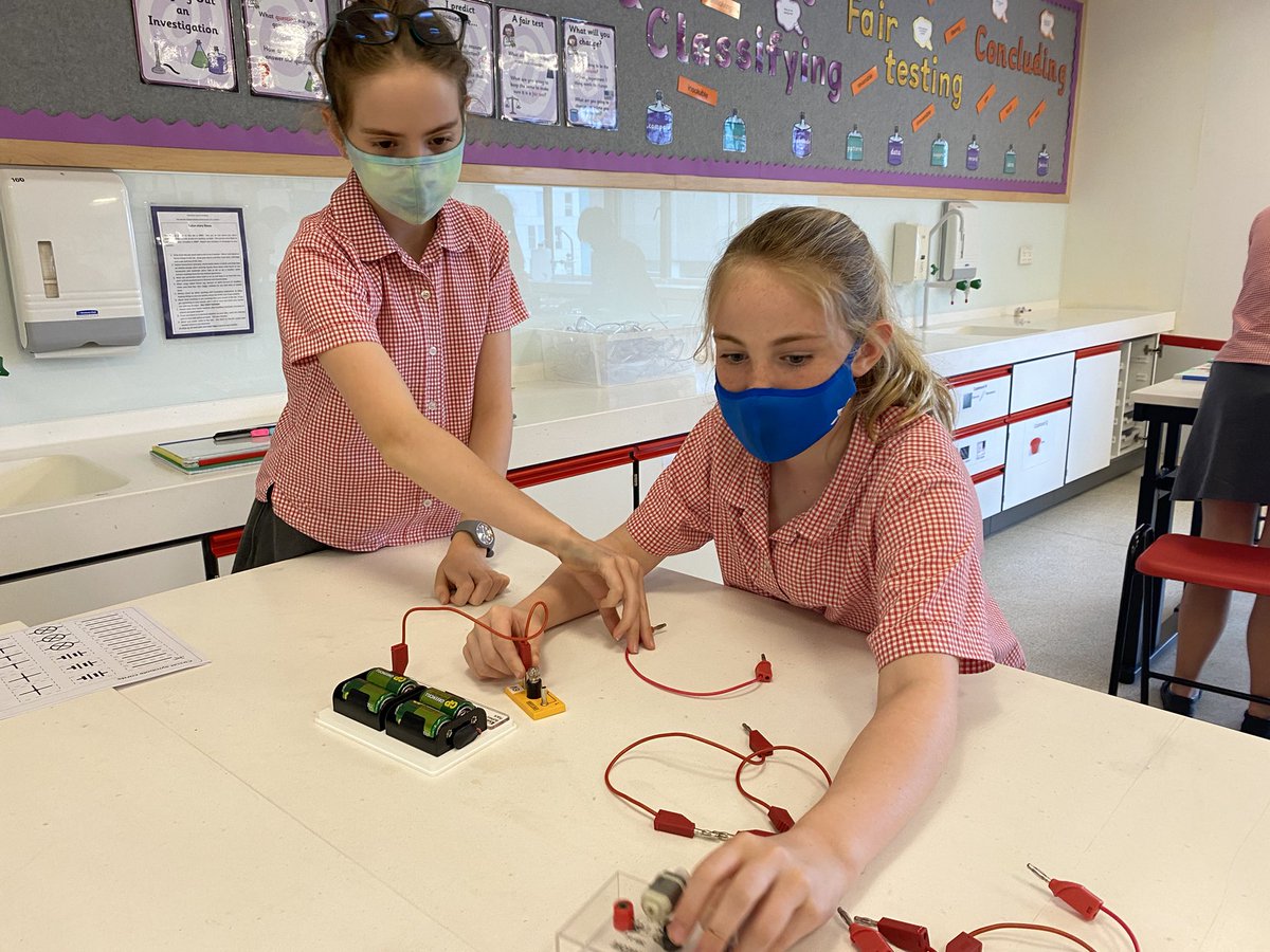 Kellett_KLBPrep's tweet photo. This week Year 6 visited the science lab again, however this time they were solidifying their knowledge on circuits💡 @KellettSchool #KLBPrep https://t.co/kbbi2Hoh0I