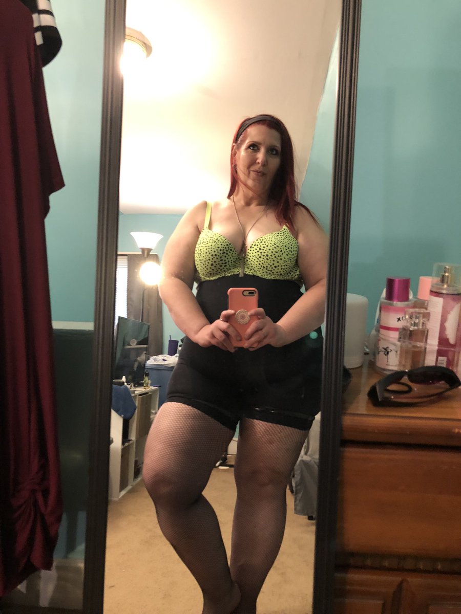 TheTiffly1's tweet photo. #BetterWithAge #bootyliciousnation #bbwbeautycurves 

Age really ain’t nuttin but a number. 48 and feeling great! https://t.co/sa77hVOlCQ