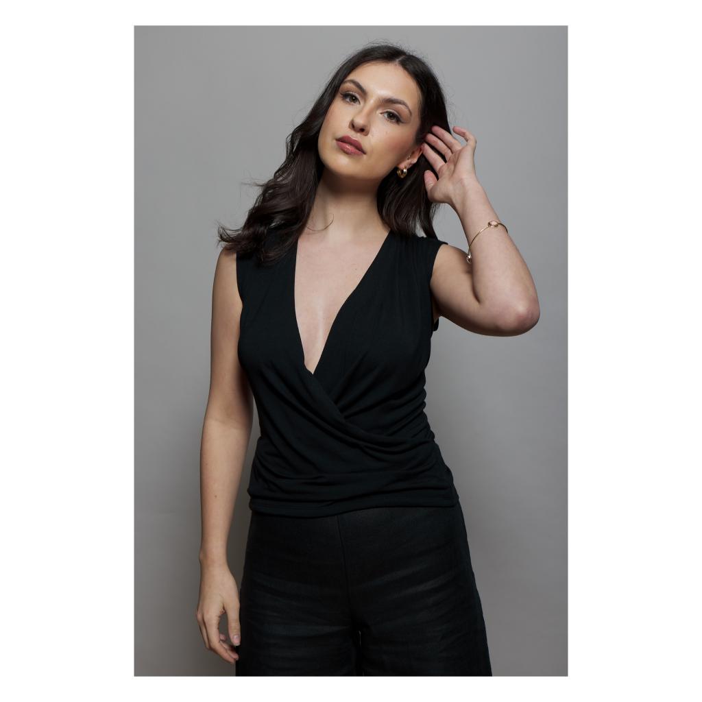 EssentialNoir's tweet photo. Why create a capsule wardobe?

🖤Feel more confident in your outfit options
🖤Change your look easily with simple styling
🖤Create a more sustainable wardrobe
🖤Reduce money spent on latest trends

 https://t.co/bb9VBruByB

#ethicalfashion #slowfashion

📷 @ianwallman https://t.co/q4jzfLD7Jj