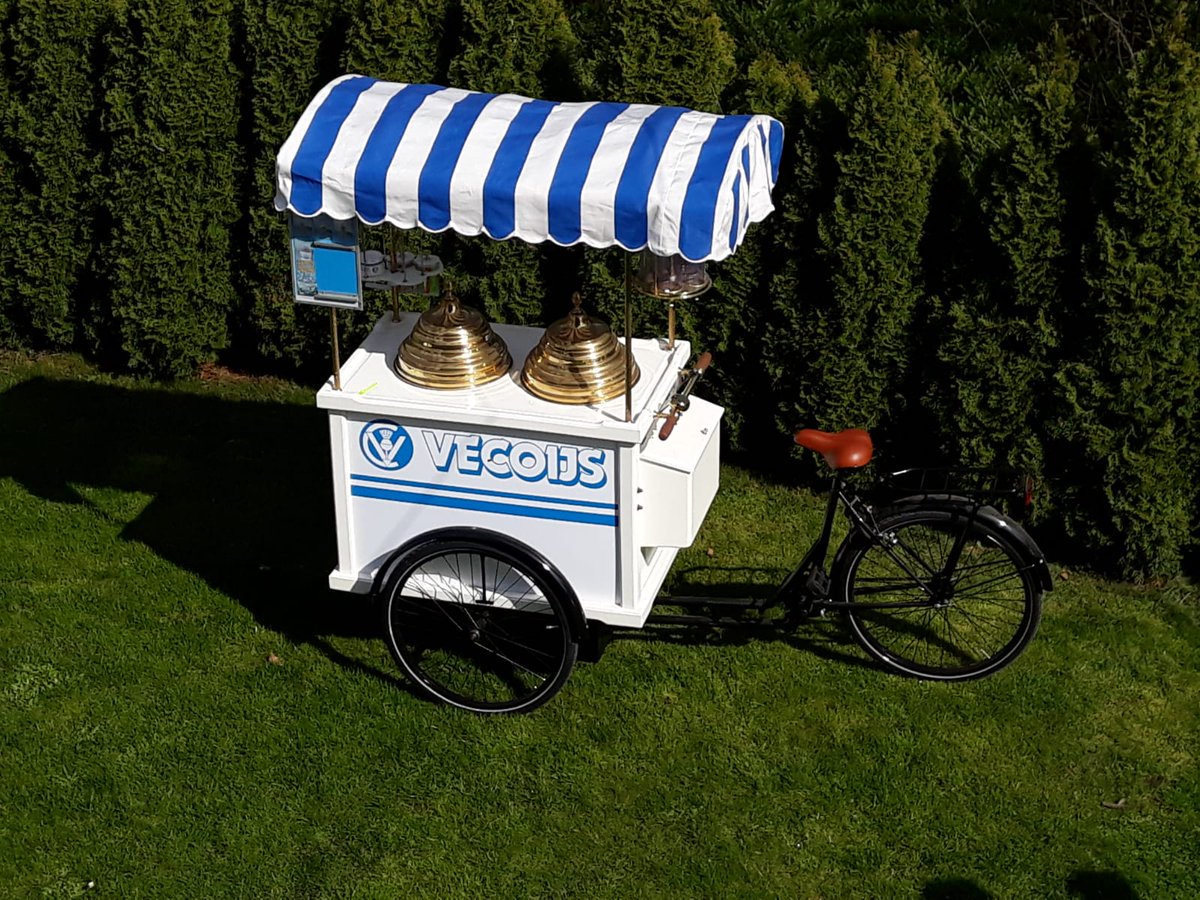 TielTipTop's tweet photo. Een kleine verrassing voor iedereen die morgen tussen 13-16uur zwerfafval in komt leveren bij TielTipTop bij 2Switch. 

Naast FlipPas-punten uitdelen met Hart van Tiel heeft Tiel Tip Top aan VECOIJS gevraagd om ijstraktaties te verzorgen! De ijskraam is er tussen 14-16uur. 🍦🥰 https://t.co/s43UoAwtne