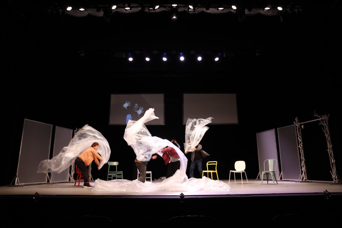 Following the world premiere of The Tempest: Swimming for Beginners, check out the @jpBritishArts blog series for a glimpse behind the scenes of the unique creative process with <a href="/GraeaeJennyS/">Jenny Sealey</a>, <a href="/owlspot/">あうるすぽっと</a>, <a href="/graeae/">Graeae</a> and <a href="/bdBritish/">British Council Bangladesh</a>.

britishcouncil.jp/en/programmes/… #UKinJAPAN

📷 © JunIshikawa