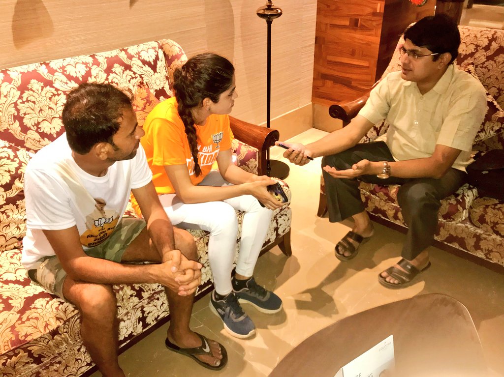 ProfSRK's tweet photo. Warm #Birthday Best Wishes to Actress, My Friend, BJP Karyakarta, Modi Ji's Bhakt, Kum @SnehaSinghActor Ji. May Lord Mahadev bless #SnehaSinghSisodiya with good health, long life, happiness, strength, success &amp; prosperity in her career. #HBDSnehaSinghSisodiya #HBDSnehaSingh https://t.co/OZSKEX7gNC
