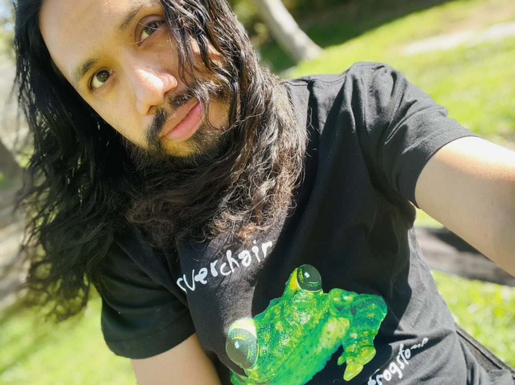 spmikey83's tweet photo. Don't ever let them make you cut your hair. โ๐ฝโ #DudeHair #LongHairedMikey #BeTheOddManOut #BeDifferent #MikeysBandTees https://t.co/2ek93ms0Y7