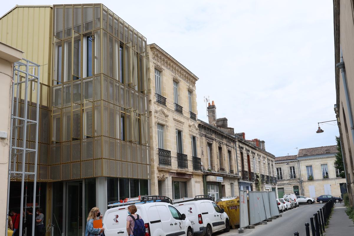 SO_Bordeaux's tweet photo. Bordeaux : Visite dans les nouveaux murs de la maison de quartier des Chartrons π· @fabcot33
https://t.co/VJjiUizOxx https://t.co/xYrno7YvJl