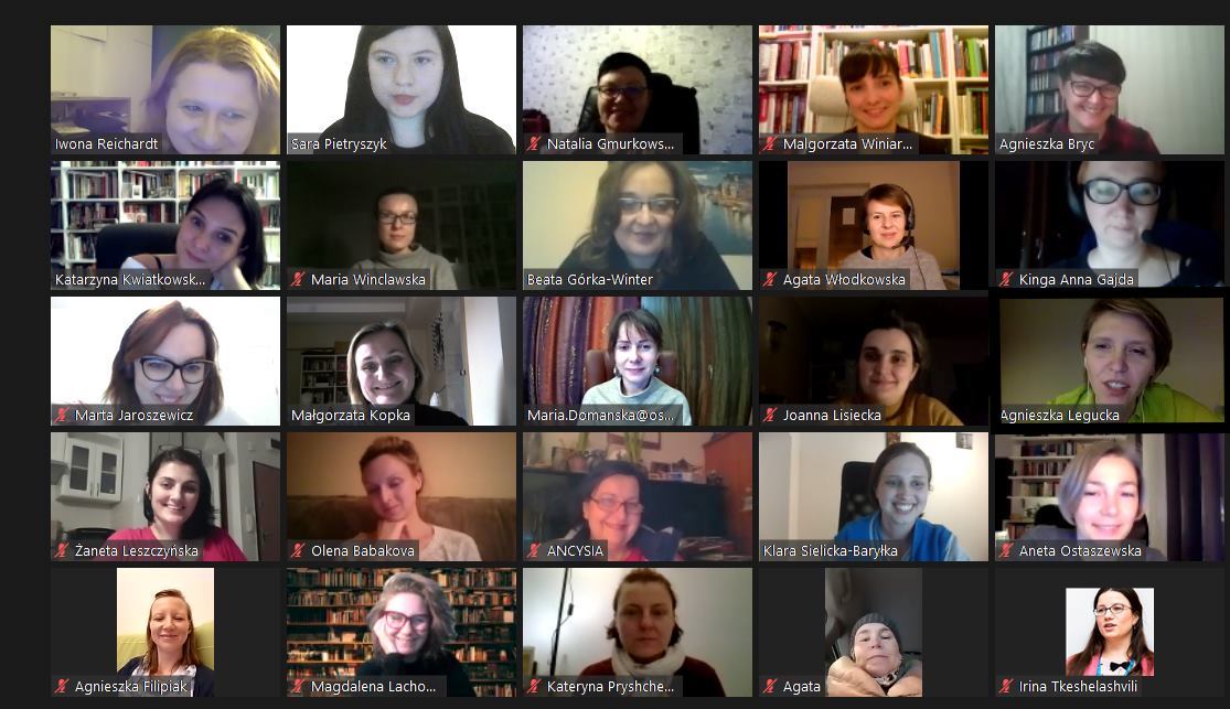 fem_global's tweet photo. Dzień dobry TT! Przestawiamy się Wam jako Stowarzyszenie #FemGlobal. #Kobietywpolitycezagranicznej, które zostało założone przez grupę kobiet zajmujących się sprawami międzynarodowymi. Więcej informacji na https://t.co/kYXsrEDoGz #ekspertki #foreignpolicy #global https://t.co/cYHBpu34q5