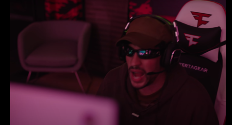crxzter's tweet photo. Desde que día BadBunny Hace parte de @FaZeClan??
#BadBunnyXFaZeClan https://t.co/02LXjWnRUf