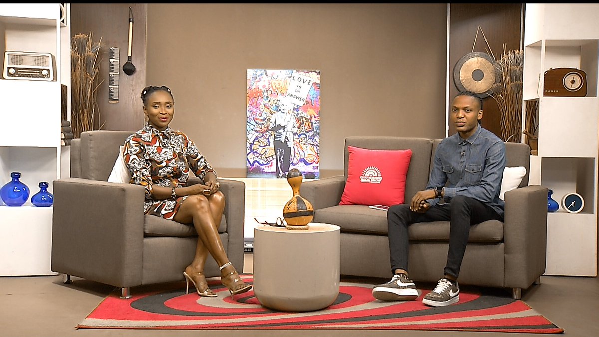 OnyiSunday's tweet photo. We are live this WET Friday morning on @wazobiamax. Join us on the Gudu Morning Naija show on DSTV 259, GOTV 98, Uhf 57, Star times 195.
#TGIF
#breakfastshowhost
#GMNS
#pidginbreakfastshowhost
#pidginbreakfastshow https://t.co/6fJ0LjDrHI