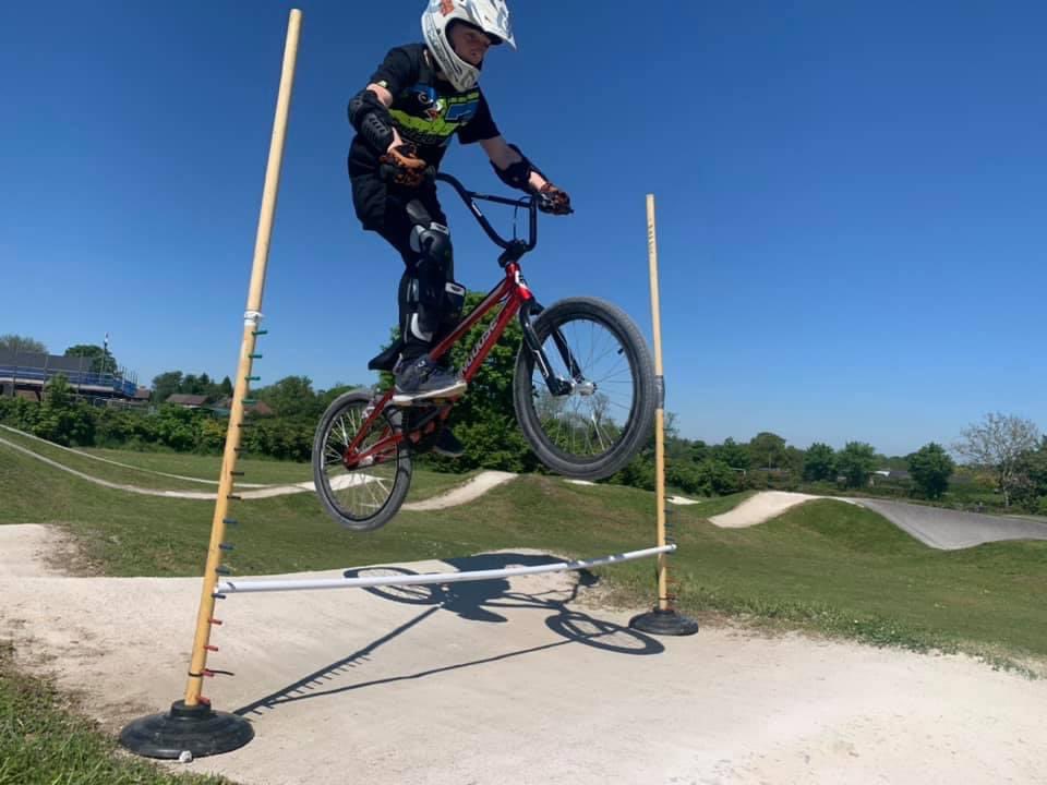 This weekend is all about BMX 👊 our resident cycling specialist, BMX racer & coach will be sharing with you how to get started in the sport and your nearest tracks 👊

#cycling #bmxracing #localtracks #howtogetstarted #grassroots #scotland #BeatTheStreetEastRenfrewshire