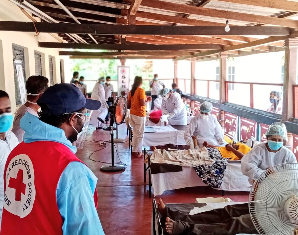 SLRedCross's tweet photo. With the aim of supporting our healthcare heroes, our Polonnaruwa branch organized a blood donation programme in Aralaganvila, for which an impressive number of 130 donors participated.
#COVID19 #HealthcareHeroes #SLRedCross https://t.co/XCbz3VqqIg