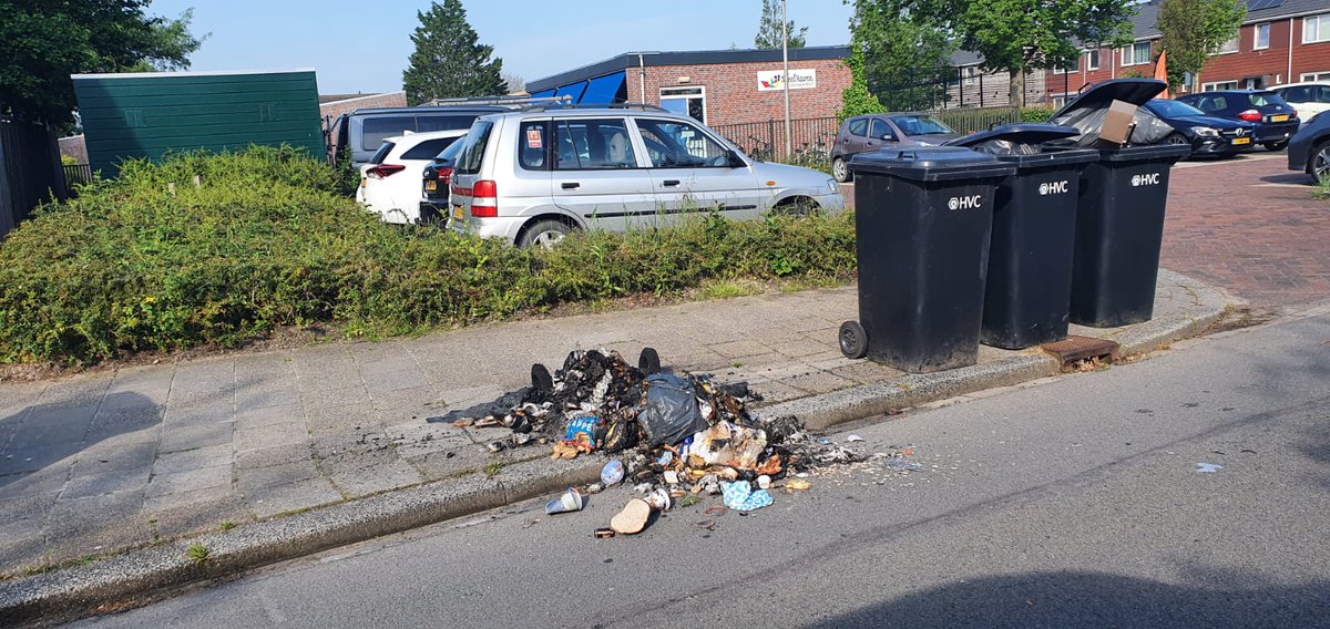 Nu op Medemblik Actueel: "'Wat heeft het voor nut?' 'Stel de avondklok maar weer in', diverse rolcontainers in de fik gestoken in Medemblik" | #afvalcontainers #brandstichting #gildelaan #medemblik #rolcontainers #vouter ..