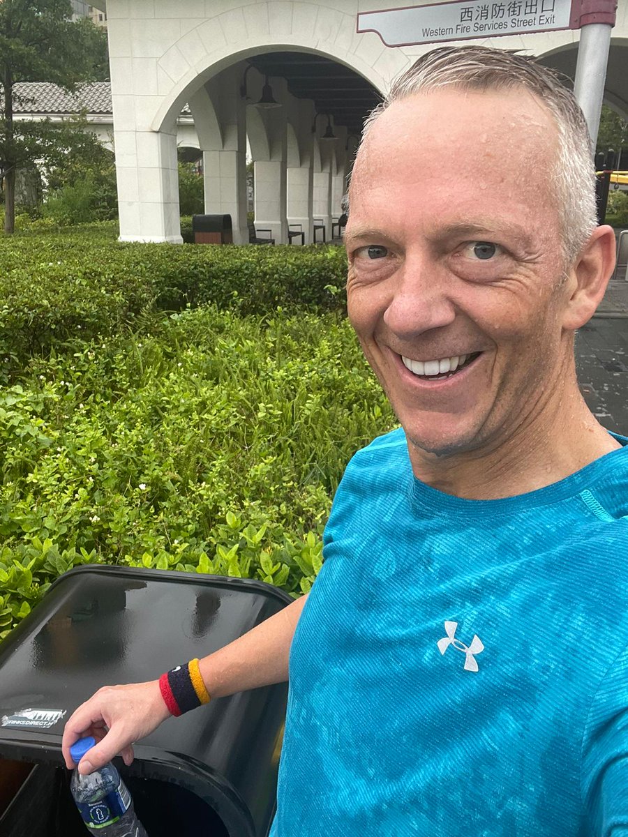 As an avid trail runner, I forget how lucky I am to have greenery in my backyard. Join me for #WorldEnvironmentDay tmr, tackling air pollution, carbon emiss, and more. <a href="/PwC_China/">PwC China</a>, we hv committed to #netzero gas emissions by 2030-check out our journey at pwc.to/2THVpYU