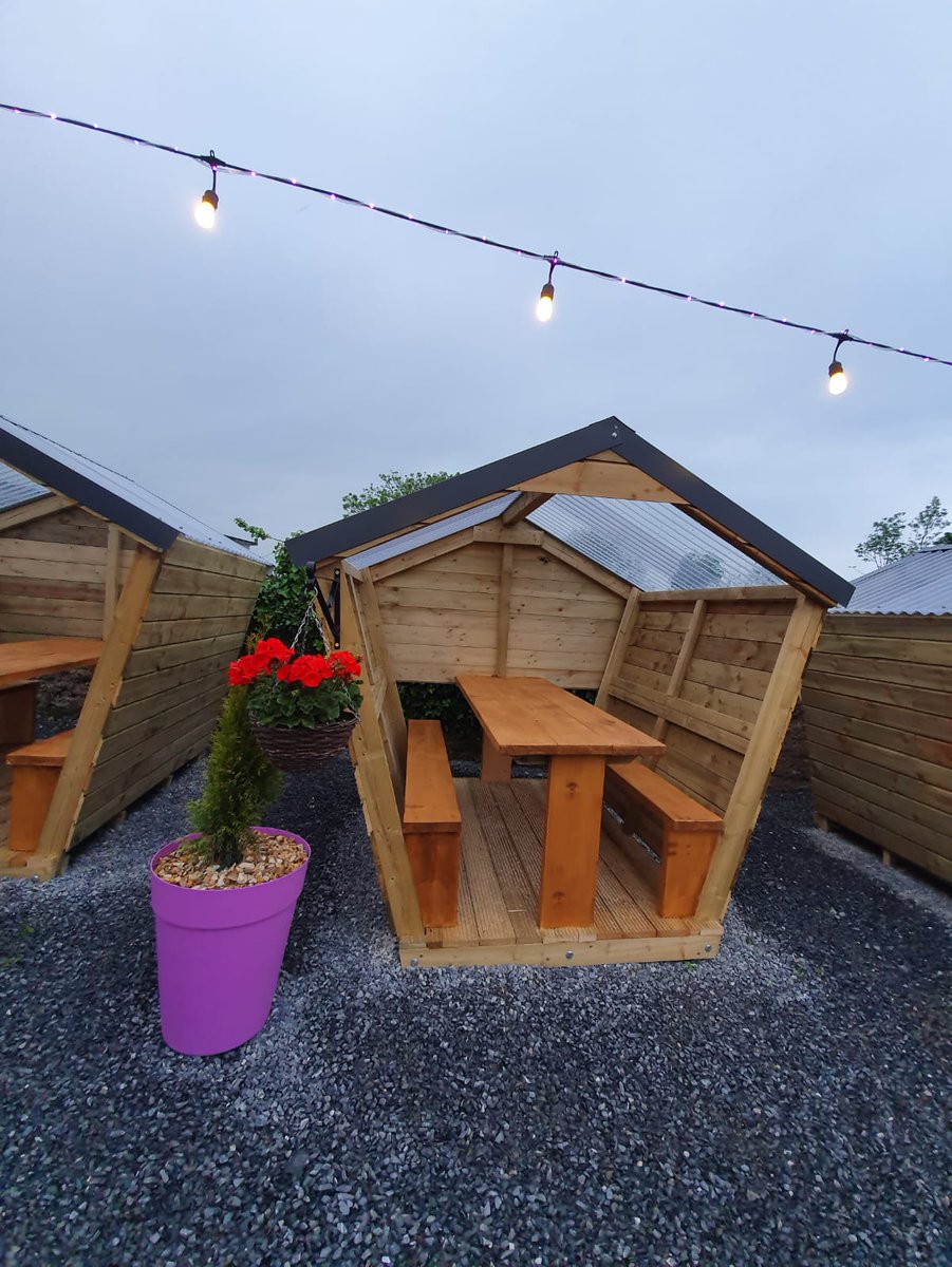 briano1561's tweet photo. Bobs Bar &amp; Restaurant Kanturk Co Cork. All new outdoor dining area ready for Monday.  #outdoors #outdoordining @adriancummins @VFIpubs @RAI_ie @corkbeo @HeinekenIE_News @ProperFood_ie https://t.co/OP6rdzQ6Gi