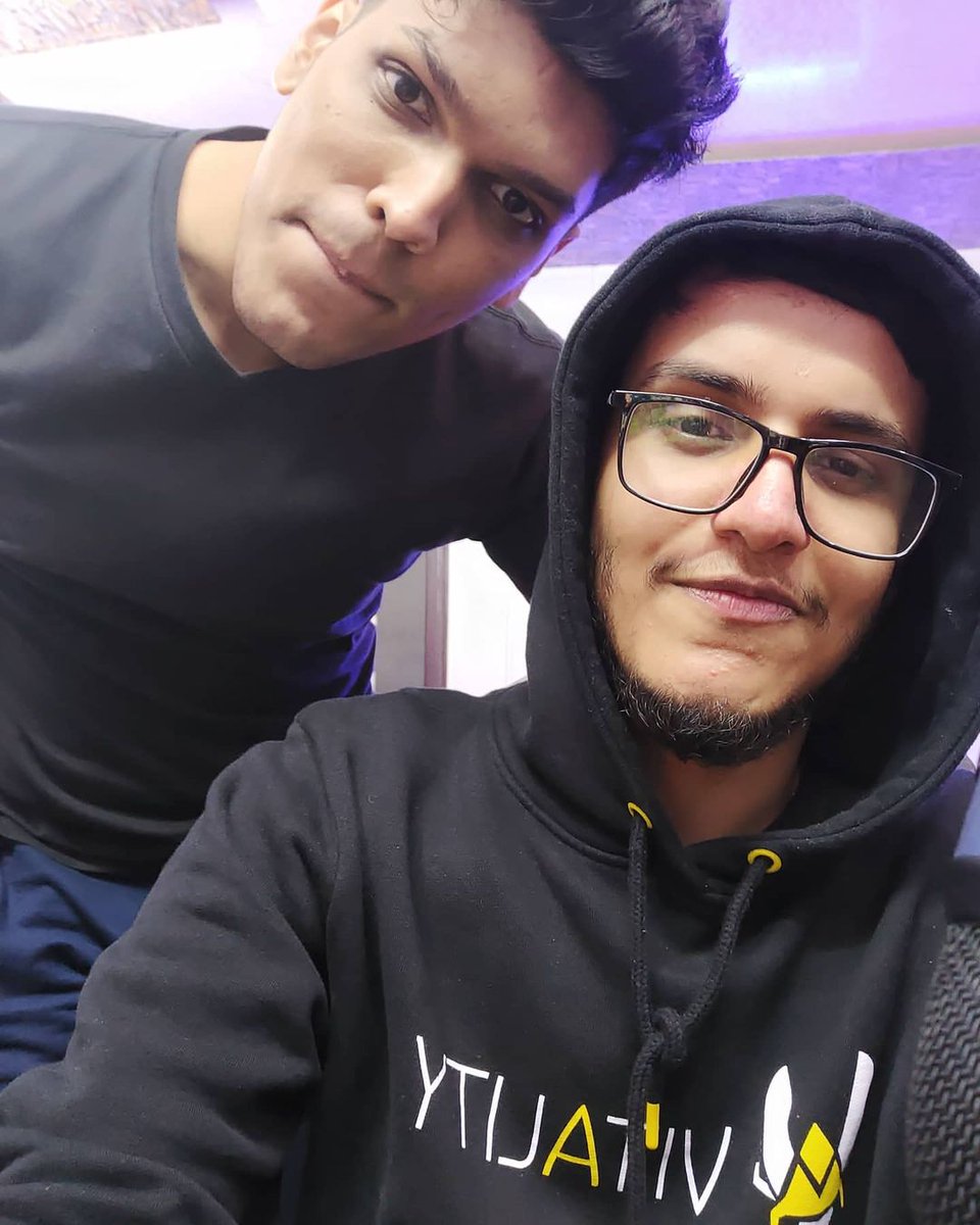 LiveInsaan16's tweet photo. mythpat Come my Home I marrad Mythpat https://t.co/CreQHoxtcF