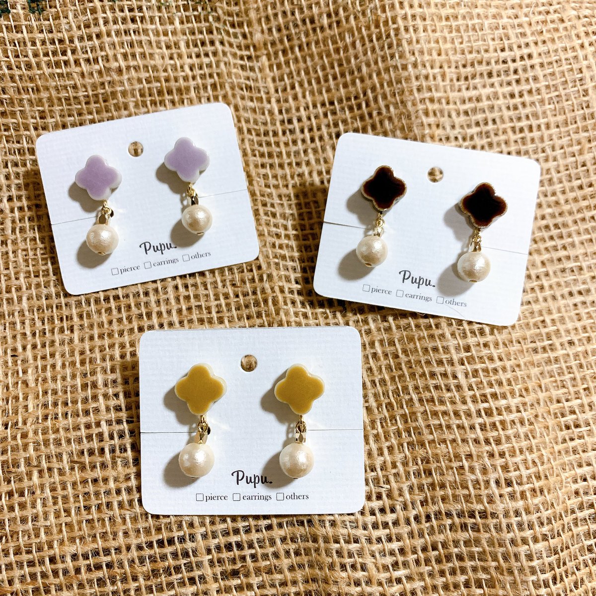 lon_aco's tweet photo. 初夏の新作🌿
涼しげなカラーで作りました✧︎*。
イヤリング、ポニーフック、ブローチなどトト路地さん( @kobetotoroji )へ納品しました🤗

#タイル #ハンドメイド #ものづくり
#神戸栄町 https://t.co/aeLwUUQZLz