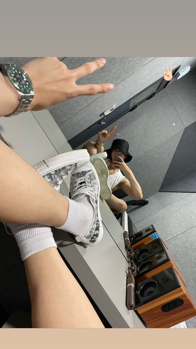 📸 210604 b__yccn Story IG UPDATE

ร้อน..

<a href="/VICTON1109/">VICTON(빅톤)</a> 
#VICTON #빅톤 #วิคตัน 
#BYUNGCHAN #บยองชาน
#최병찬 #병찬