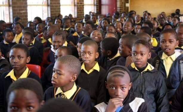 zoomafrika1's tweet image. BOTSWANA TO INTRODUCE SWAHILI IN SCHOOLS.

Botswana Minister for Basic education, Fidelis Molao, has said that the southern African nation will introduce Kiswahili in the school curriculum.