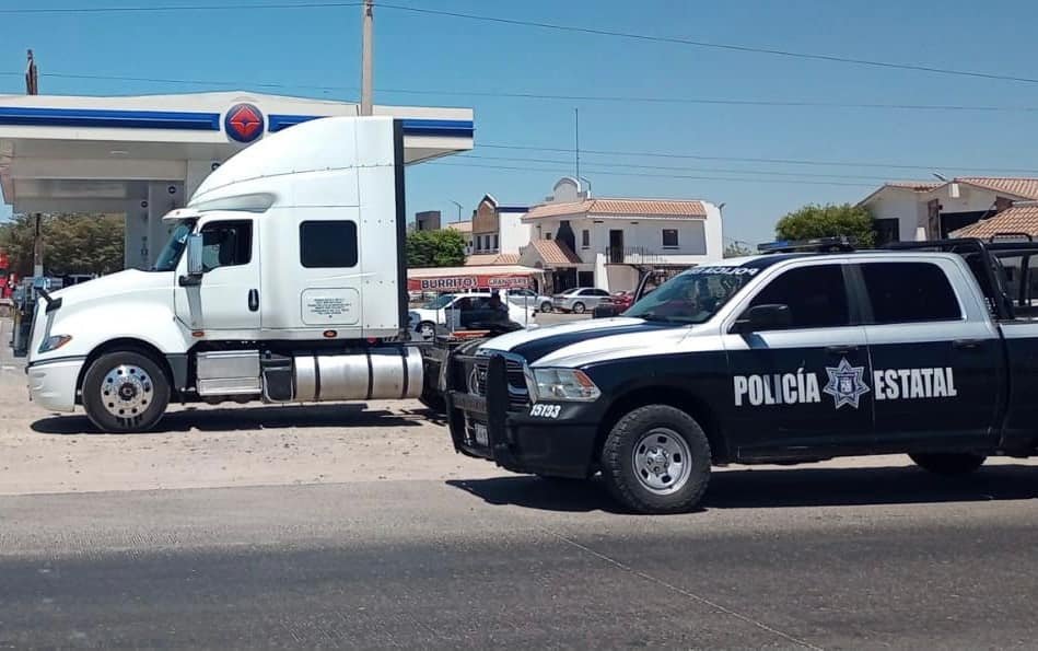 DespiertaSonor1's tweet photo. EN NAVOJOA CAPTURA LA PESP A DOS ROBACARROS Y JUNTO AL EJÉRCITO ASEGURA DROGAS
https://t.co/VktcDELG5m https://t.co/ero4Uk4v1j
