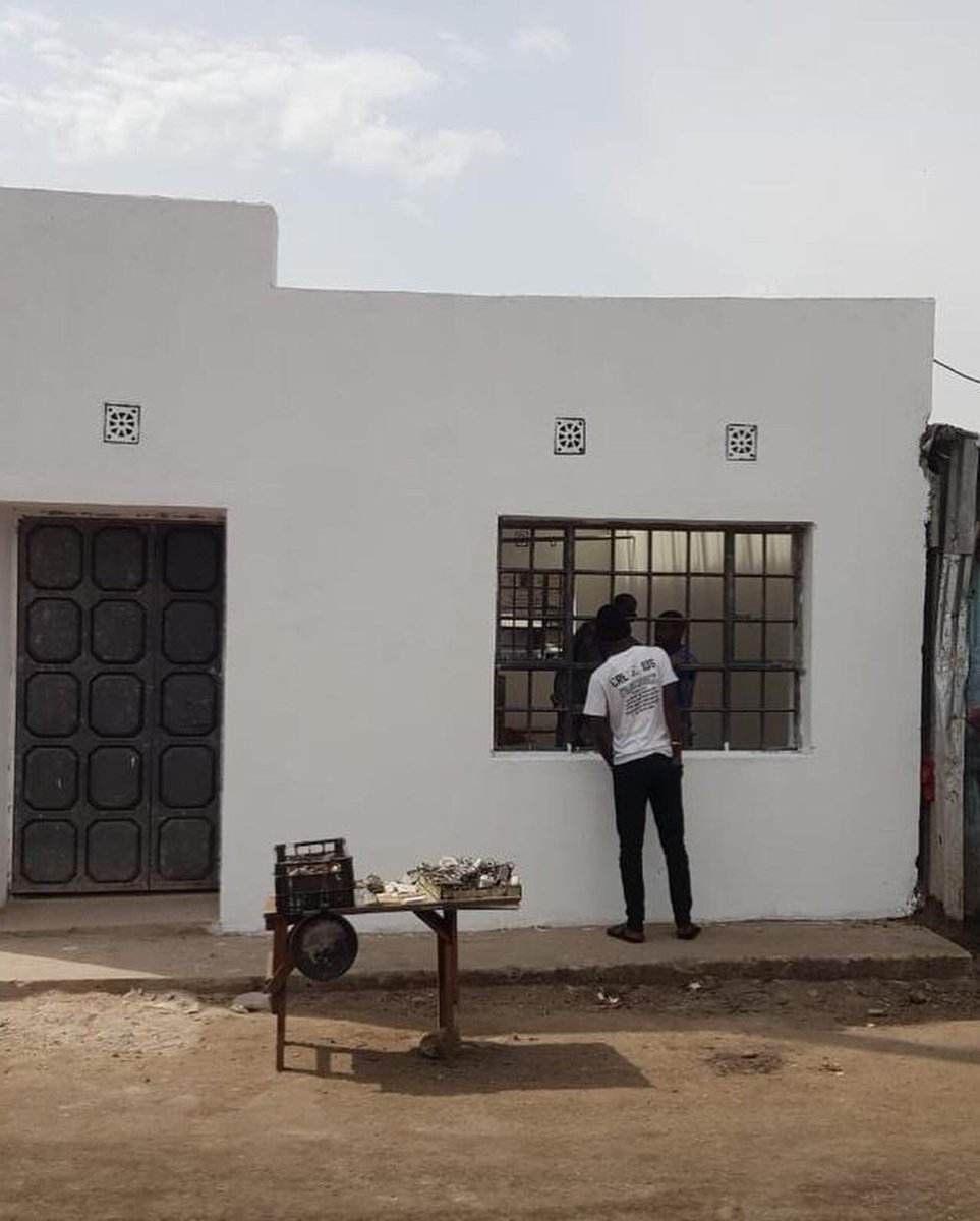 madeinmathare's tweet photo. Final phase of the Mathare 3A community hall construction, the floor, windows and the paint job in progress. 

After the completion, the community will hold a series of meetings to determine and discuss the use and management of the hall. https://t.co/QFqI0XQoAq