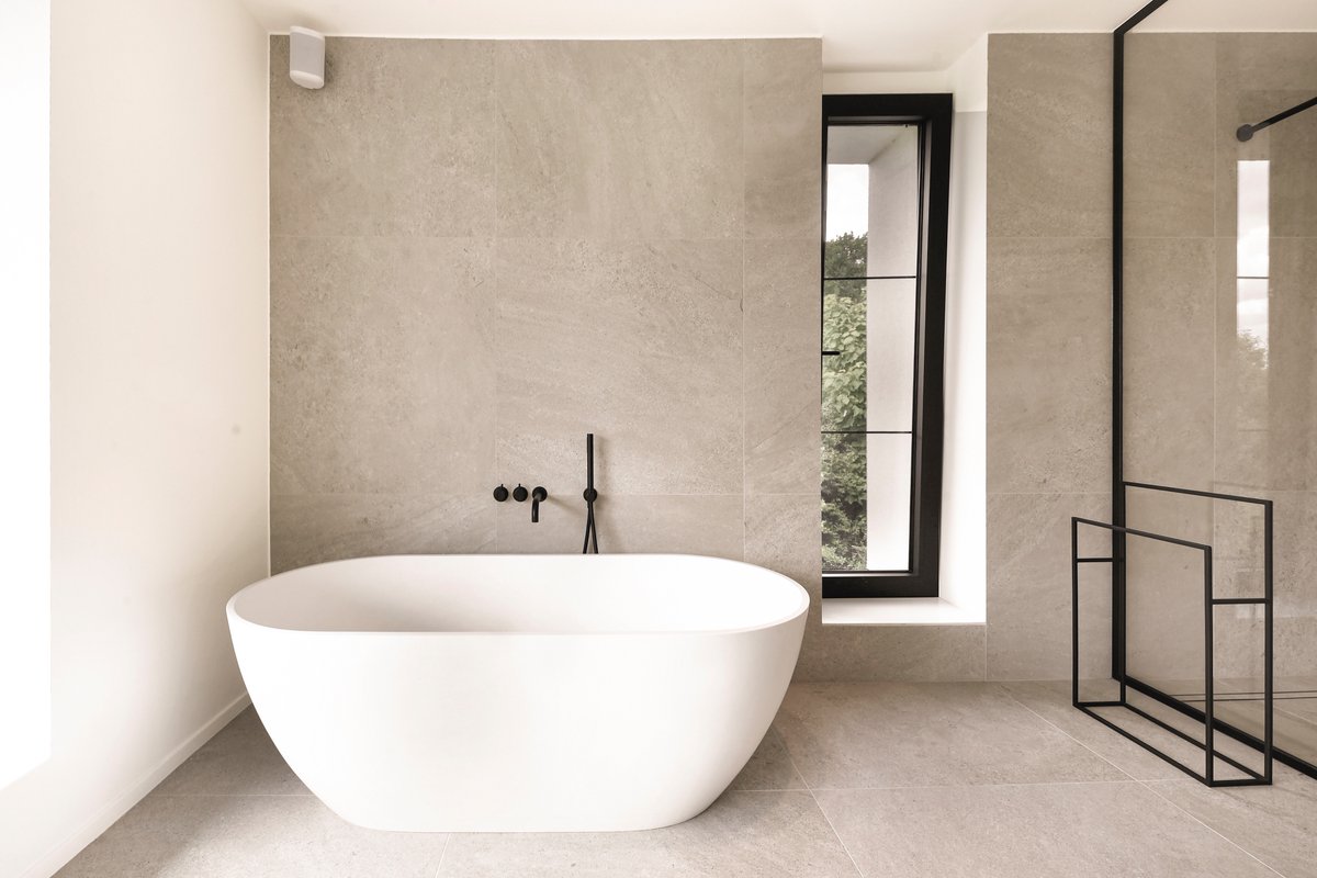 inalco_official's tweet photo. Today on the blog #Inalcotrends we talk about #modernbathrooms with different styles designed with #MDi. Take a look at the pictures and choose your favorite to have that #selfcare moment of the #weekend ✨

https://t.co/M6FwC1EhCC https://t.co/BOn4bC8fcP
